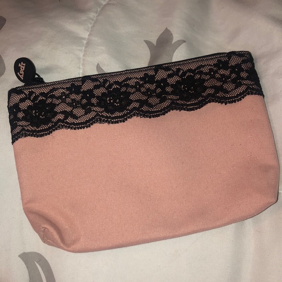 Pink Ipsy bag - Picture 1 of 1